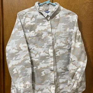 LL Bean Womens XL Vintage Chamois Shirt, Camo Print